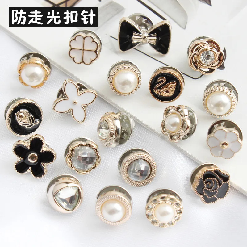Sewing Thread In Textile - Tessuto Broccato Stile Cinese con Motivo